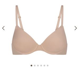 SKIMS FITS EVERYBODY T-SHIRT BRA 42C Color: Mica